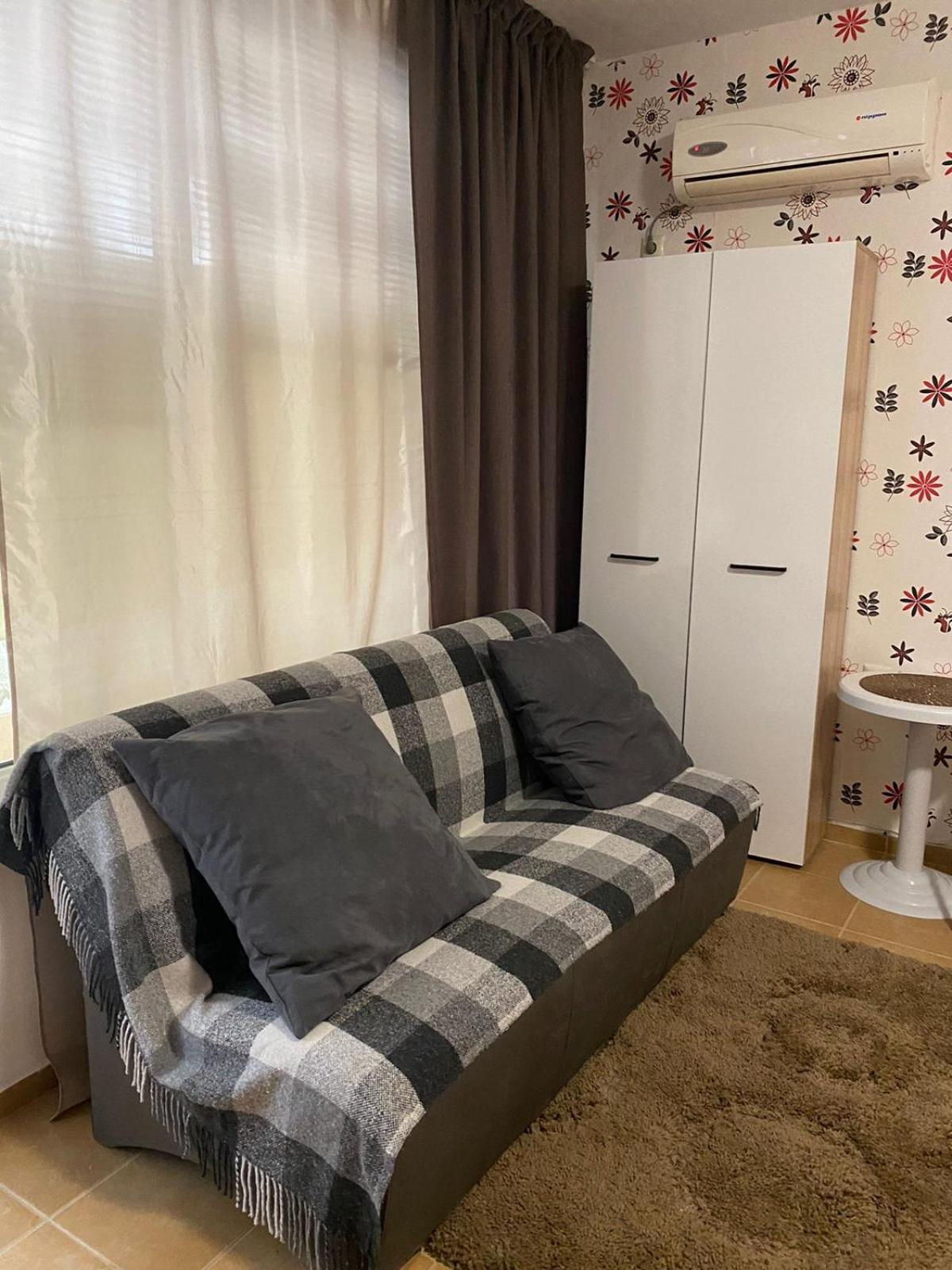 Ferienwohnung Flat near the sea Pomorie Exterior foto